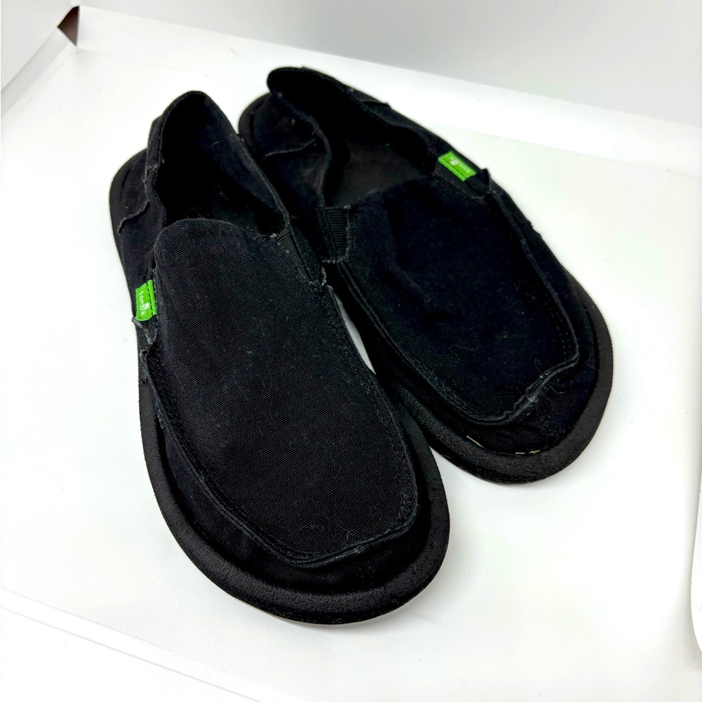 Sanuk Shoe